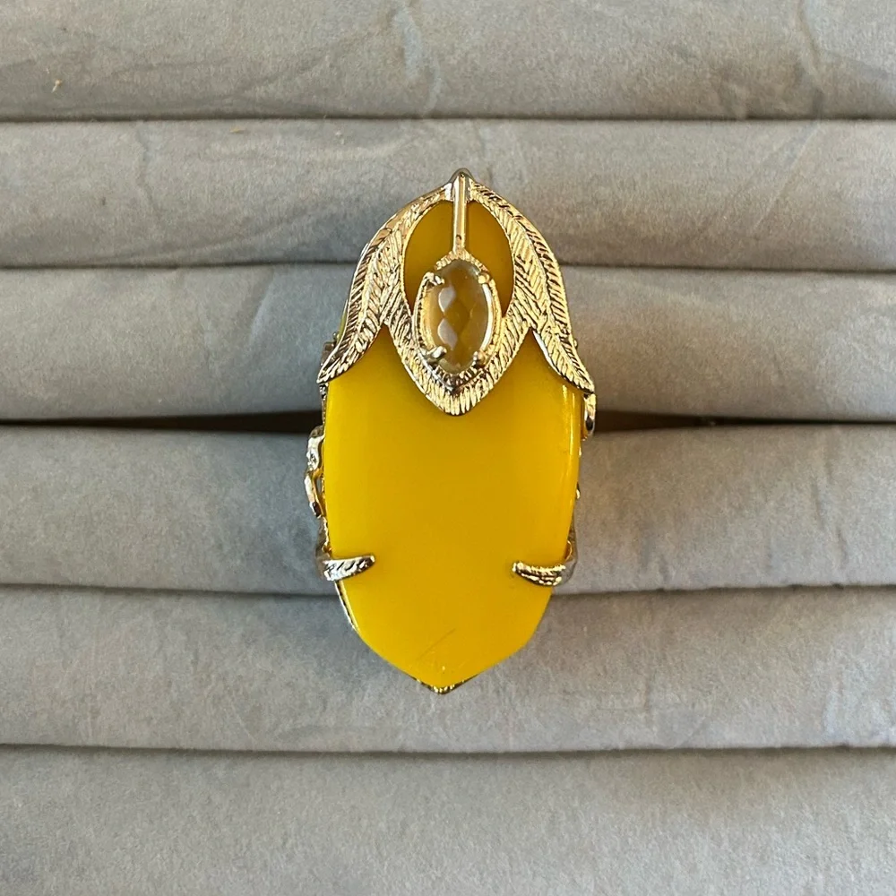 Kendra Scott yellow‎ and gold ring size 7